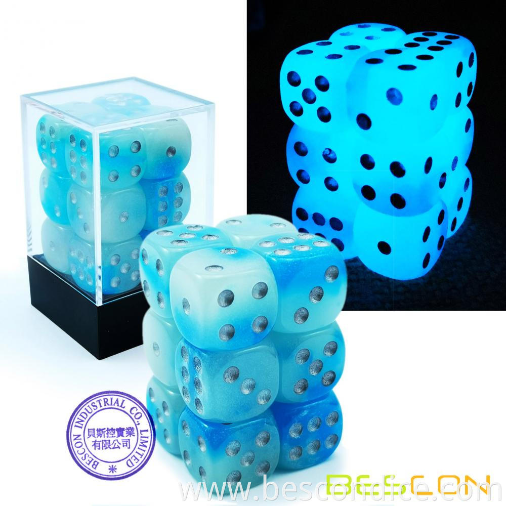 Gemini Glow In The Dark D6 Game Dice Icy Rock 1